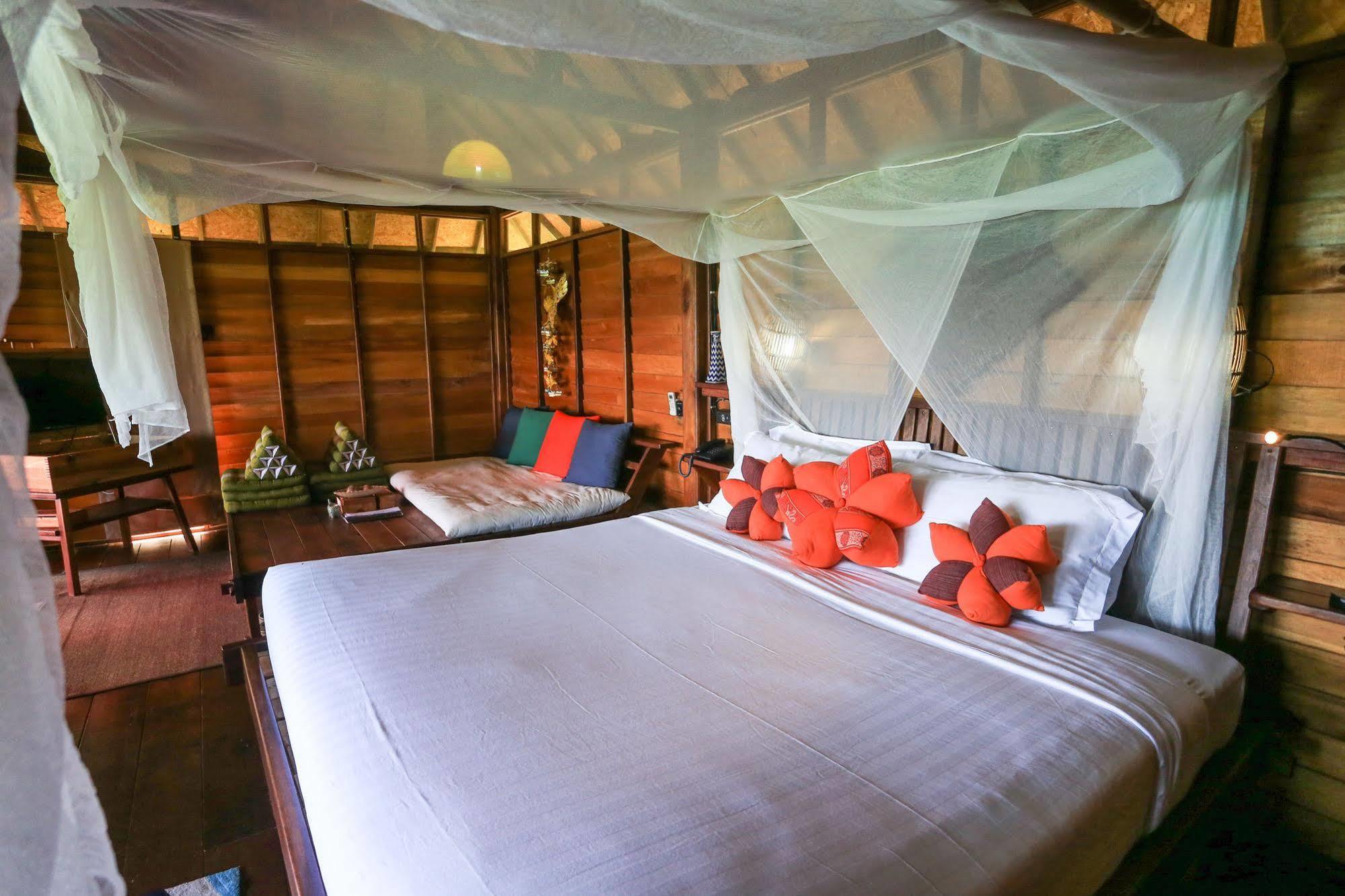 Serendipity Beach Resort Κο Λίπε Εξωτερικό φωτογραφία